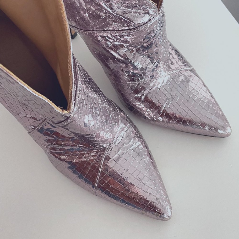 Toral Piper Textured Metal Ankle Boots Pink - Size 6